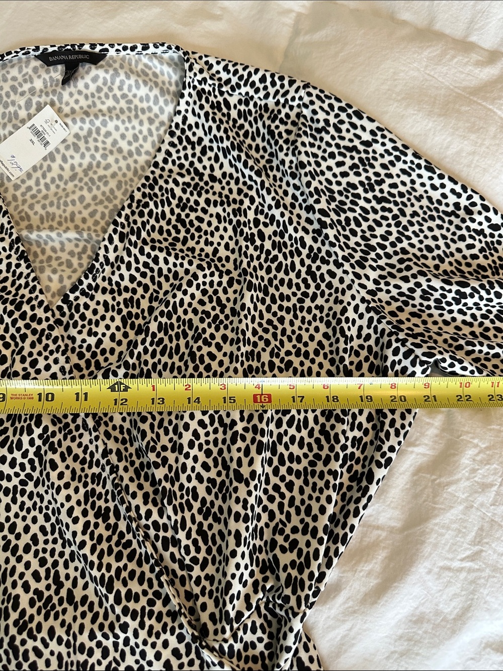 NWT Banana Republic Black and White Animal Print Wrap Dress - Picture 5 of 6